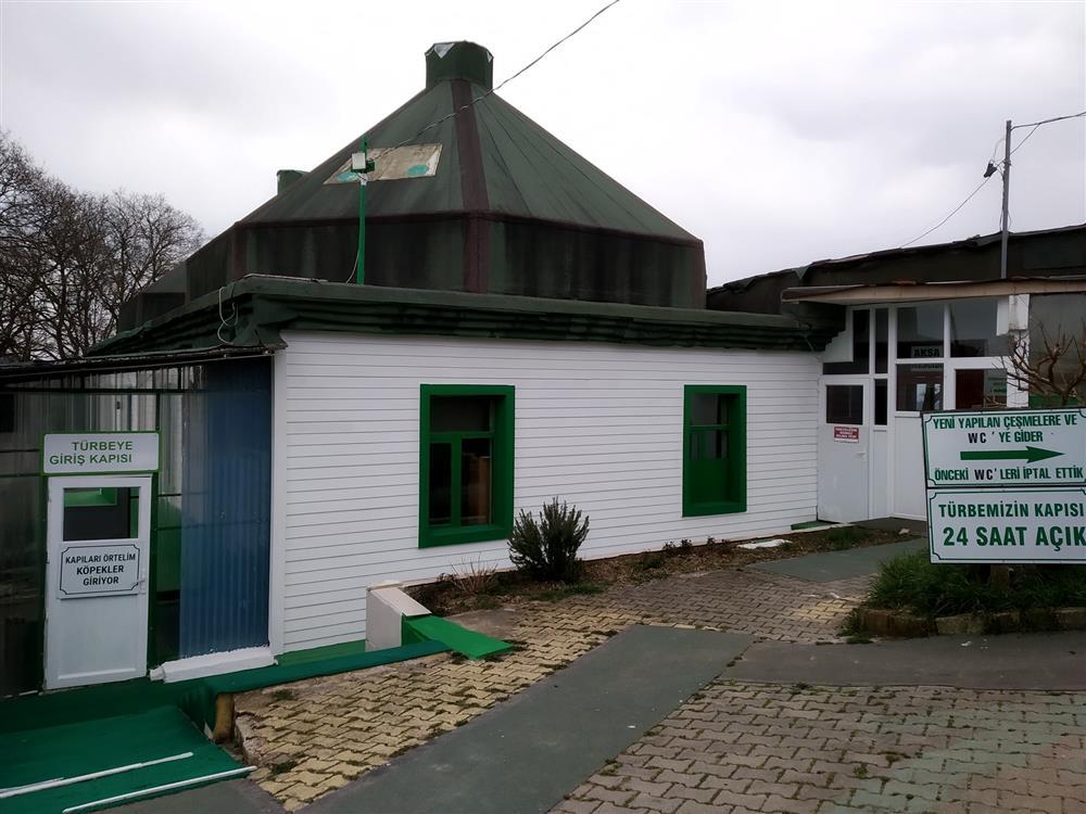 Karaman Baba Türbesi
