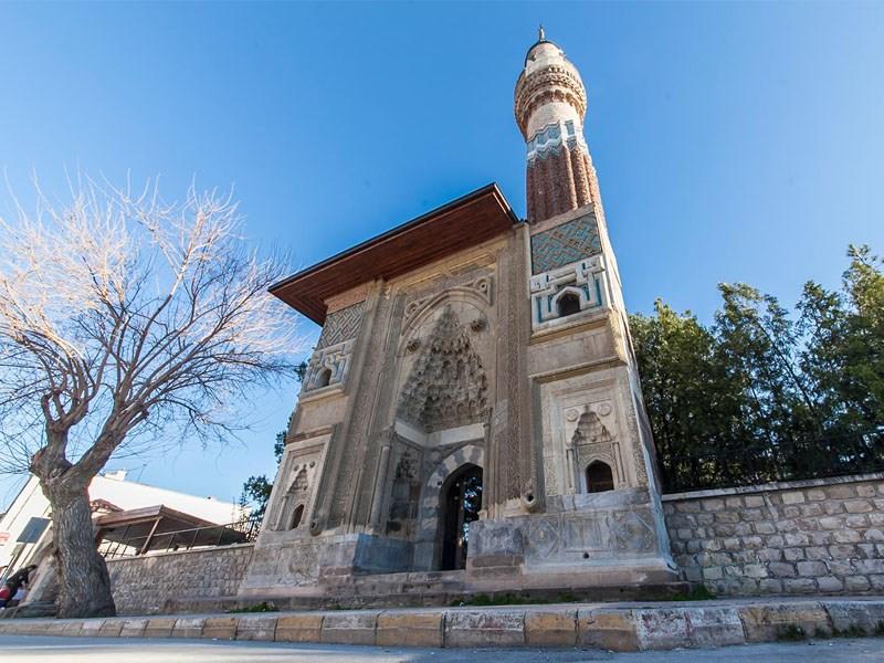 Sahip Ata Külliyesi