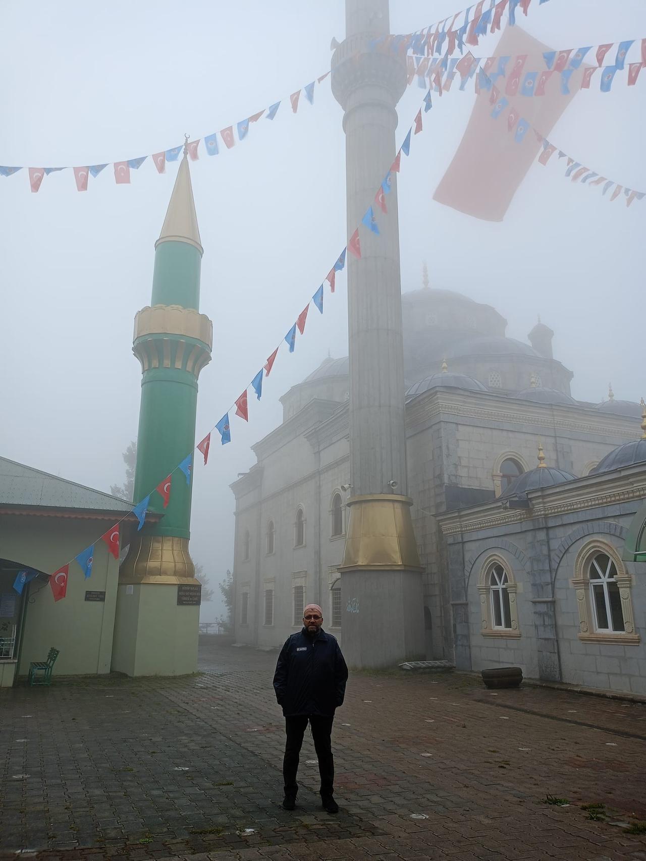 Haçkalı Baba Türbesi ve Camii