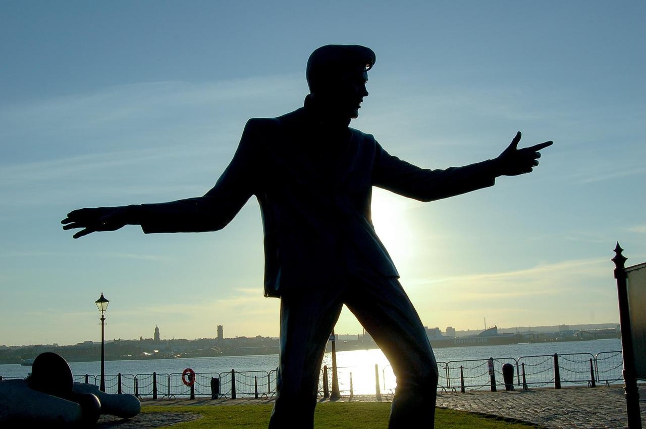 arc-fotos-elvis-1269775_1920.jpg