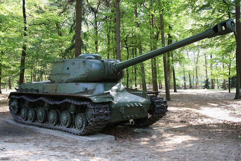 IS-2 (Iosif Stalin-2)