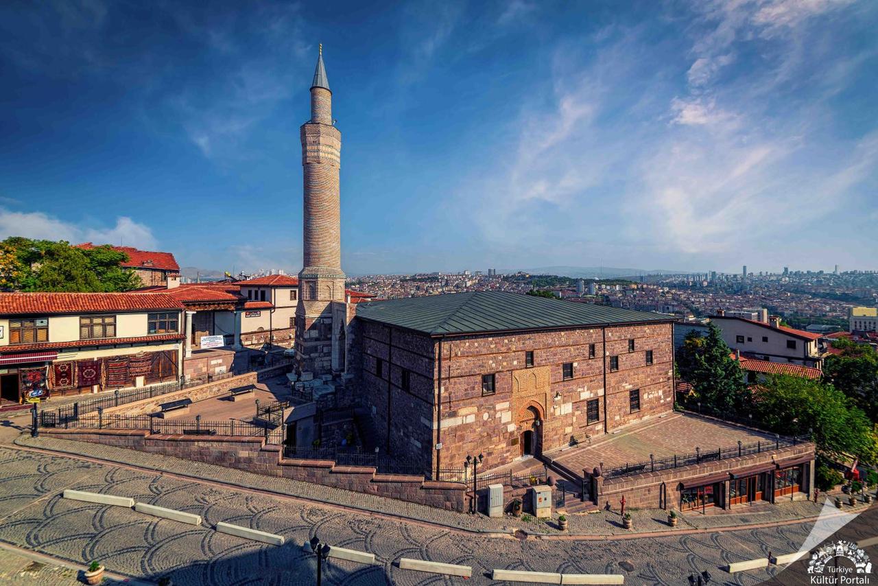 Arslanhane (Ahi Şerafettin) Camii