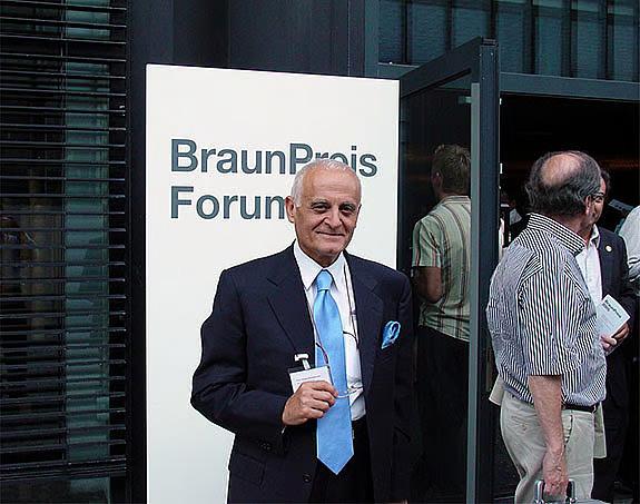 2005_almanya_p_ve_g__braun_prize_davetli_juri_uyesi_.jpg