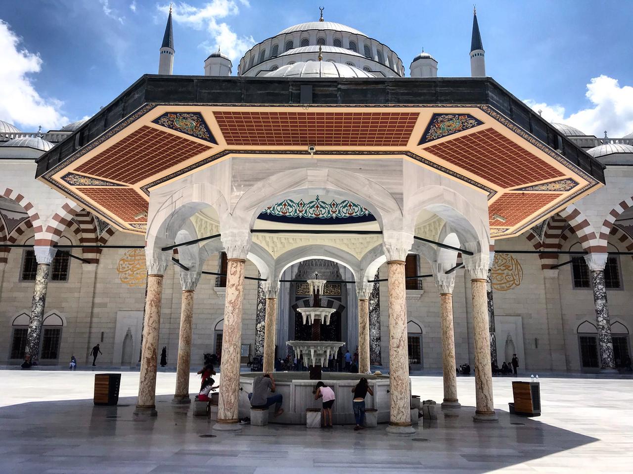 Şadırvan