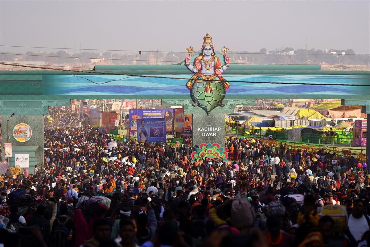 Maha Kumbh Mela Crowd (2025)
