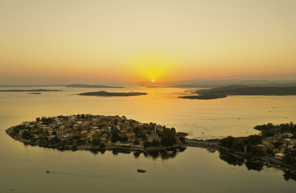 Uluabat Gölü