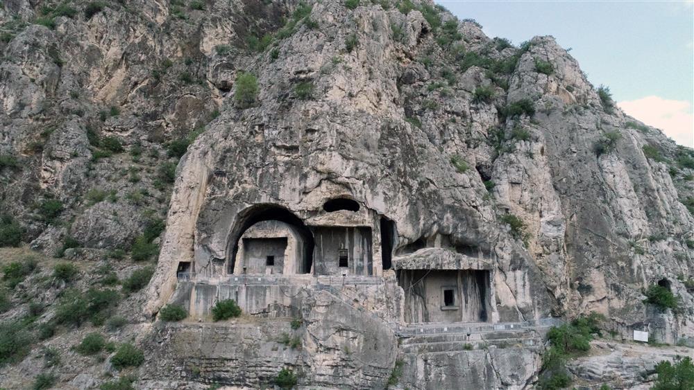 Royal Rock Tombs
