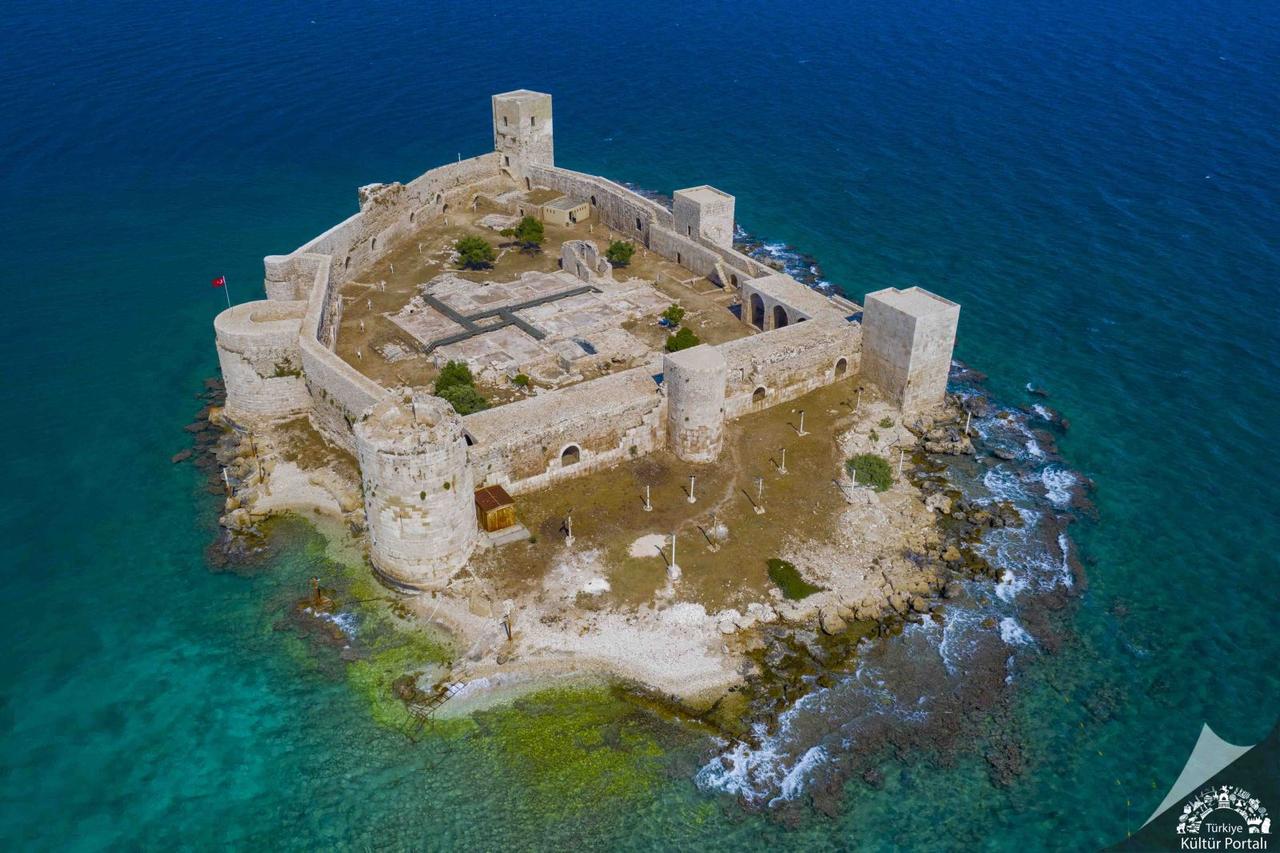 Mersin Kız Kalesi