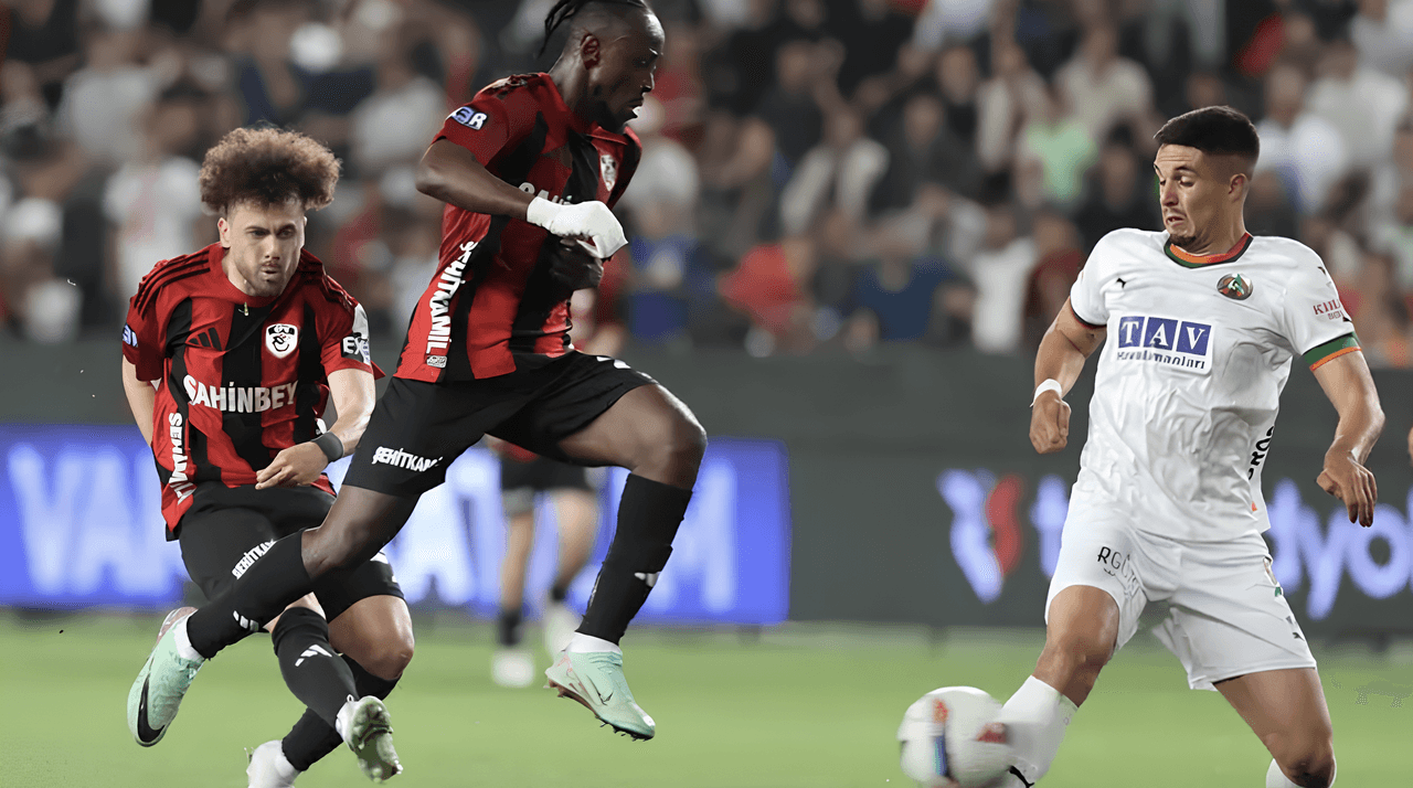 Trendyol Süper Lig 2024-25 Sezonu 35. Hafta