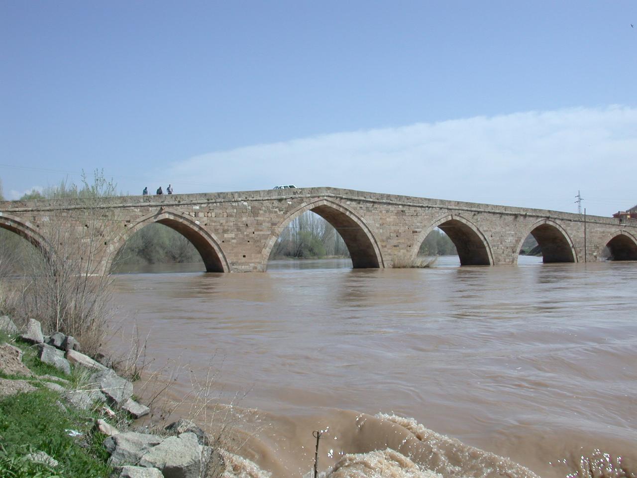 Shahruh Bridge