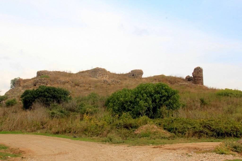 Tophisar Castle