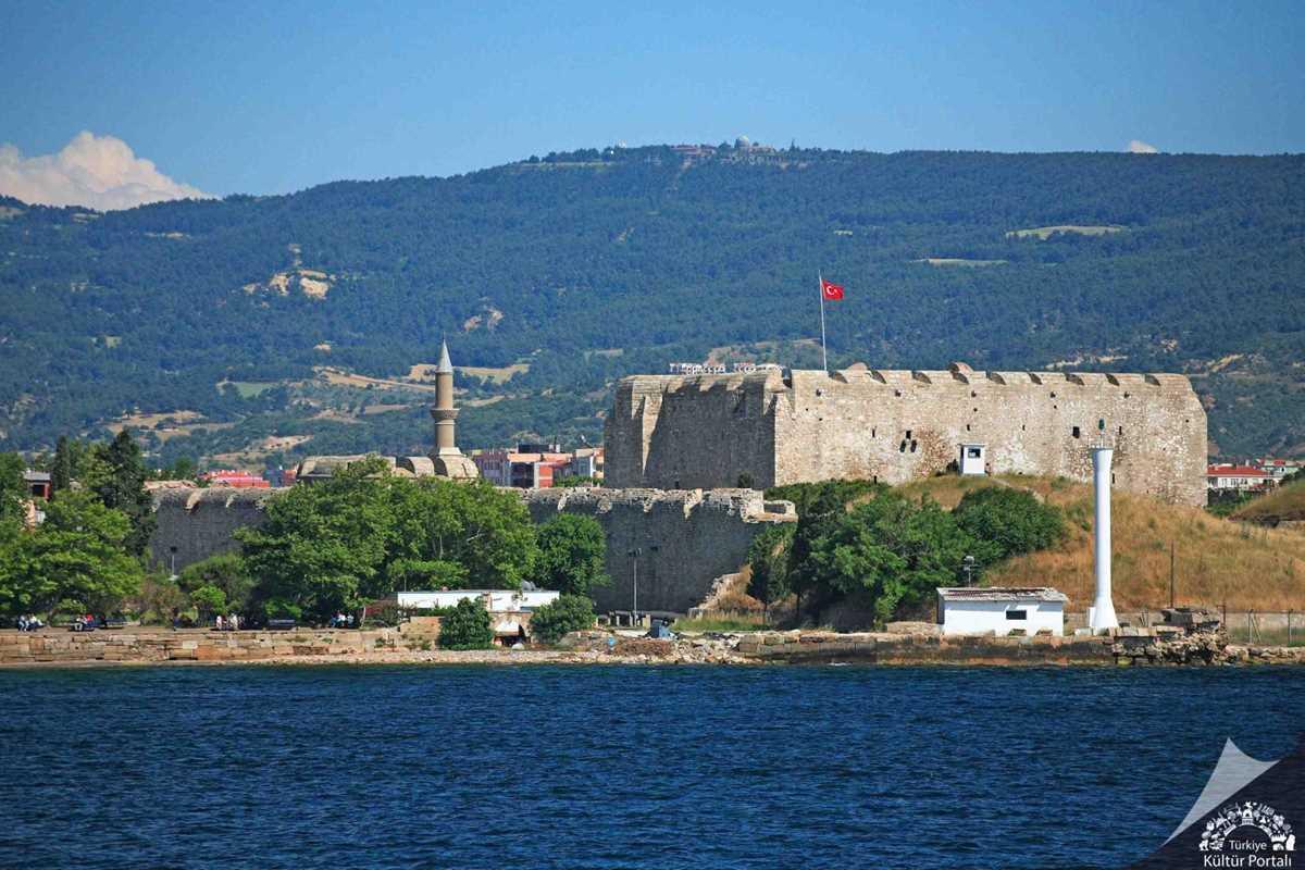 Çimenlik Kalesi (Kale-i Sultaniye)