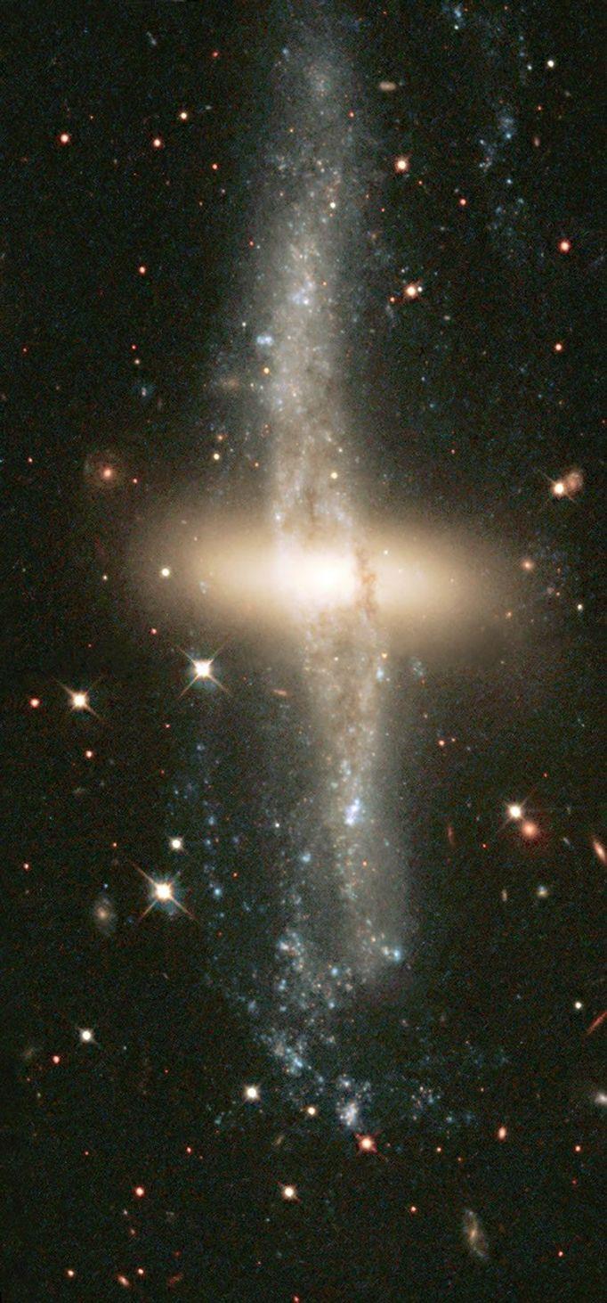 NGC 4650A Galaksisi