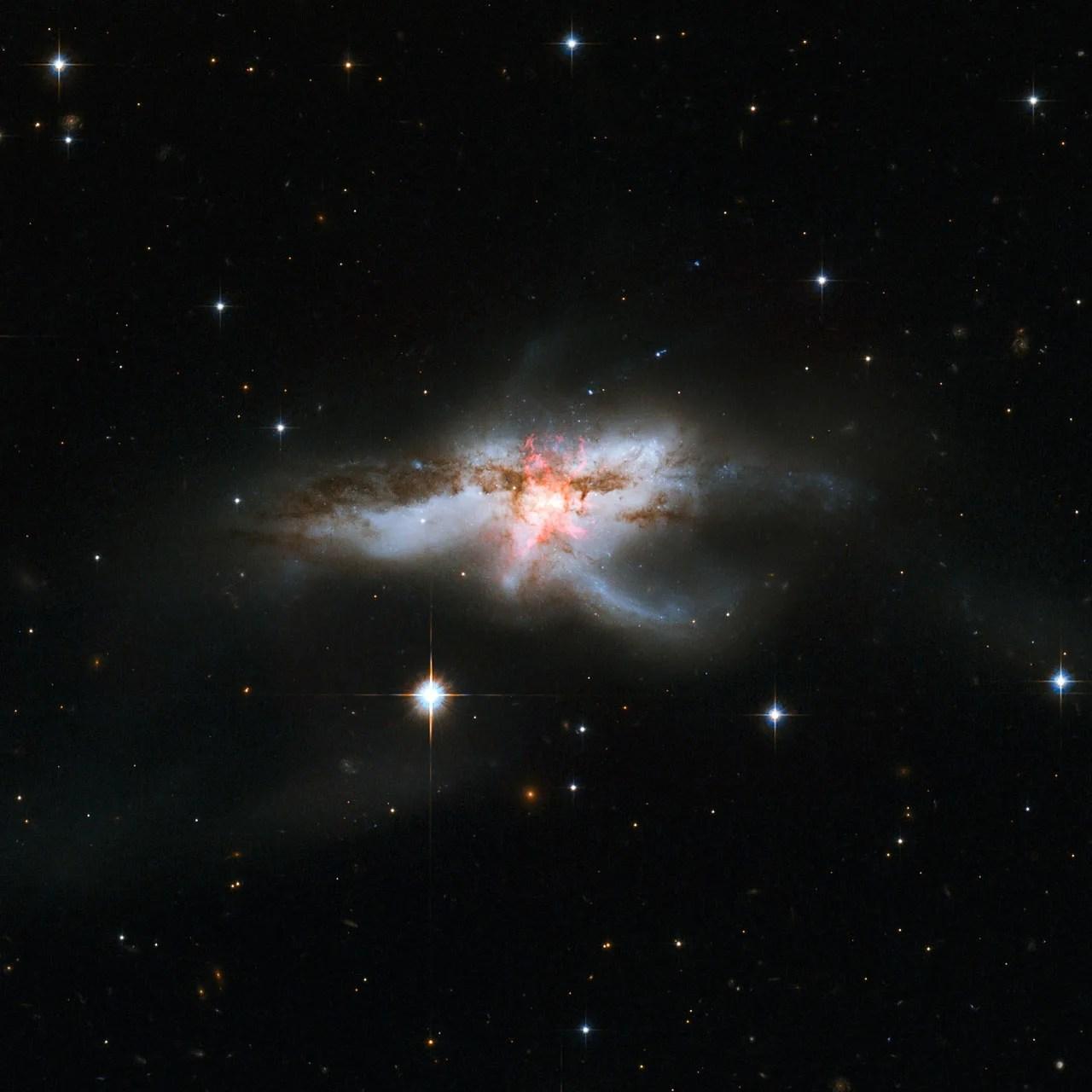 NGC 6240 Galaksisi