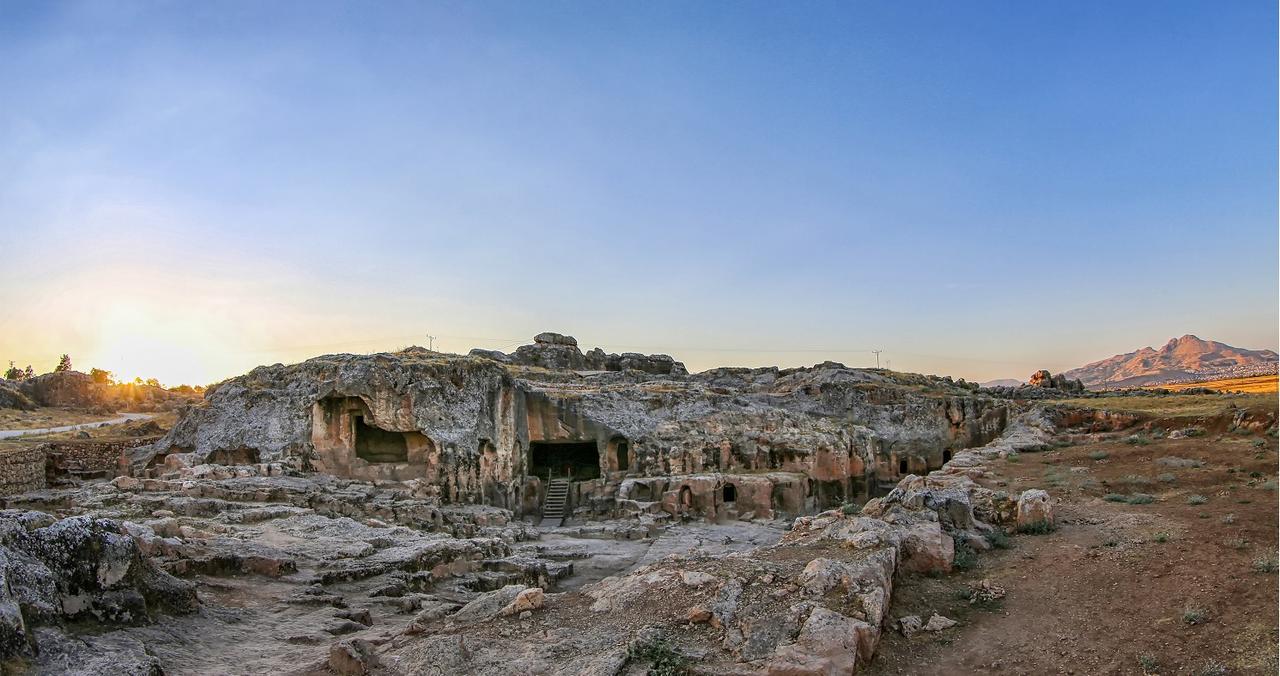 Hilar Caves