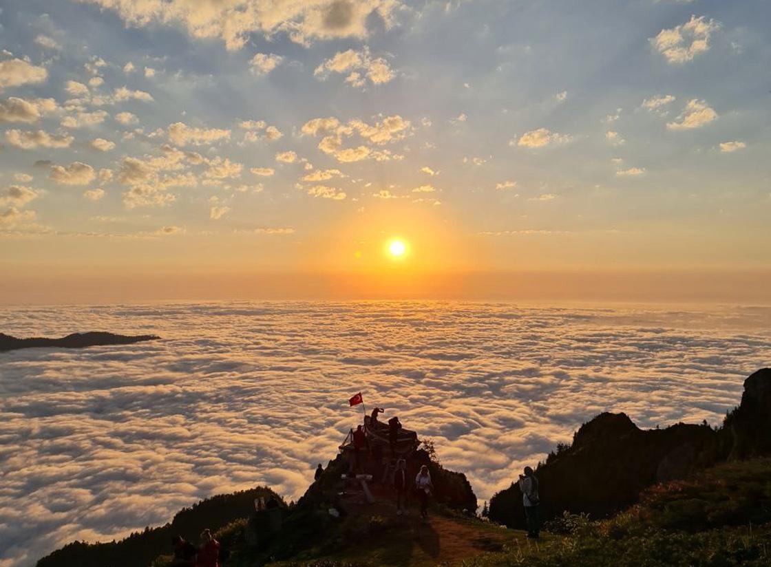Huser Plateau