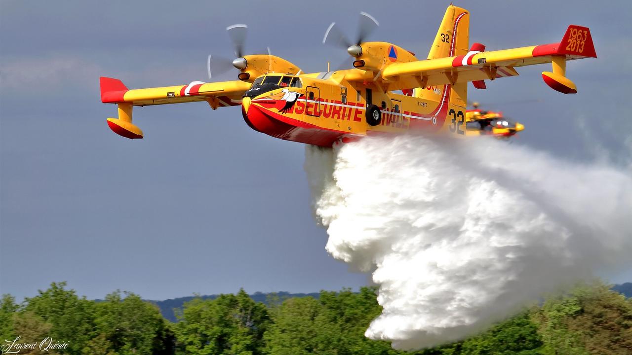 Canadair CL-415