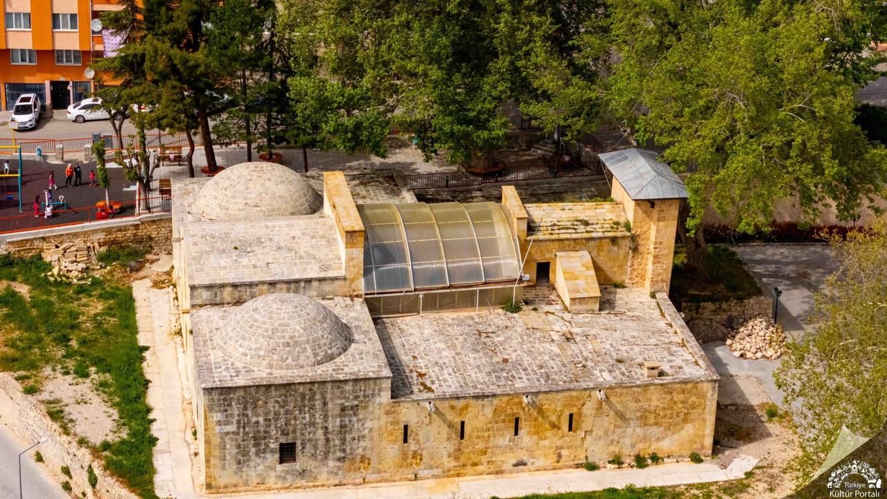 Tol Medrese (Karaman)