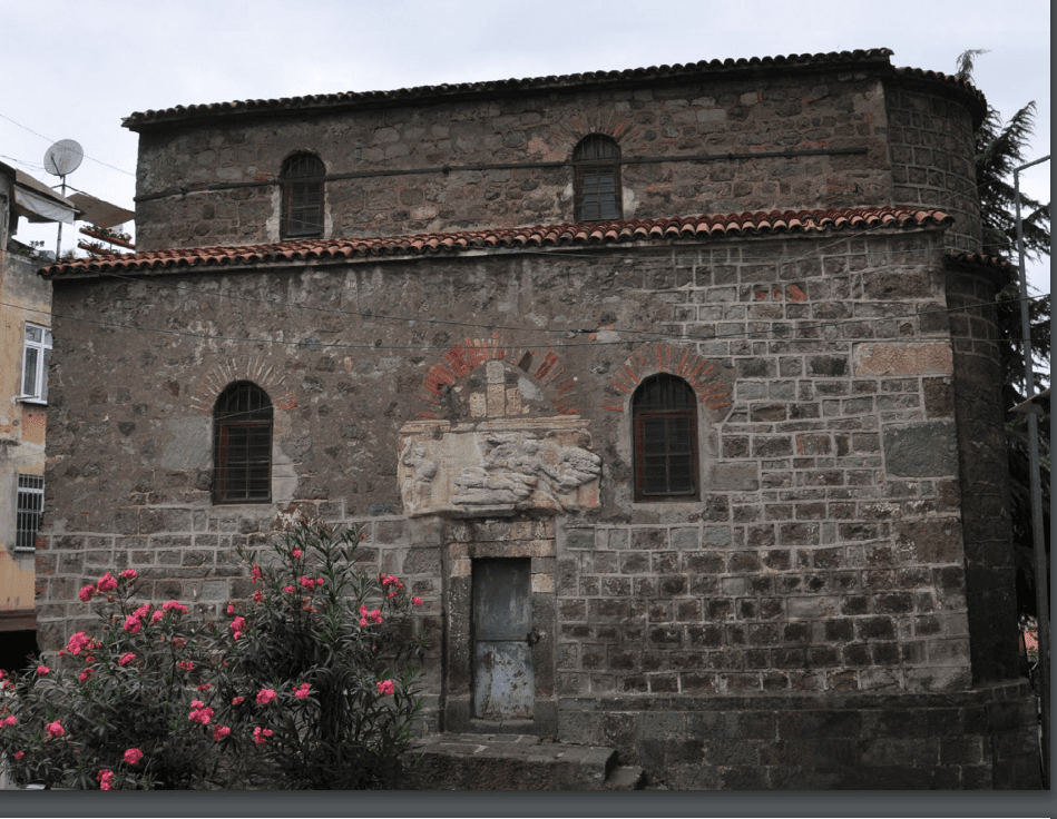 Küçük Ayvasıl St.Anna Kilisesi