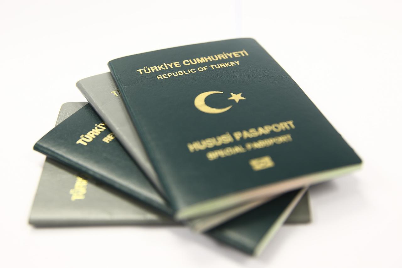 Yeşil Pasaport (Hususi Damgalı Pasaport)