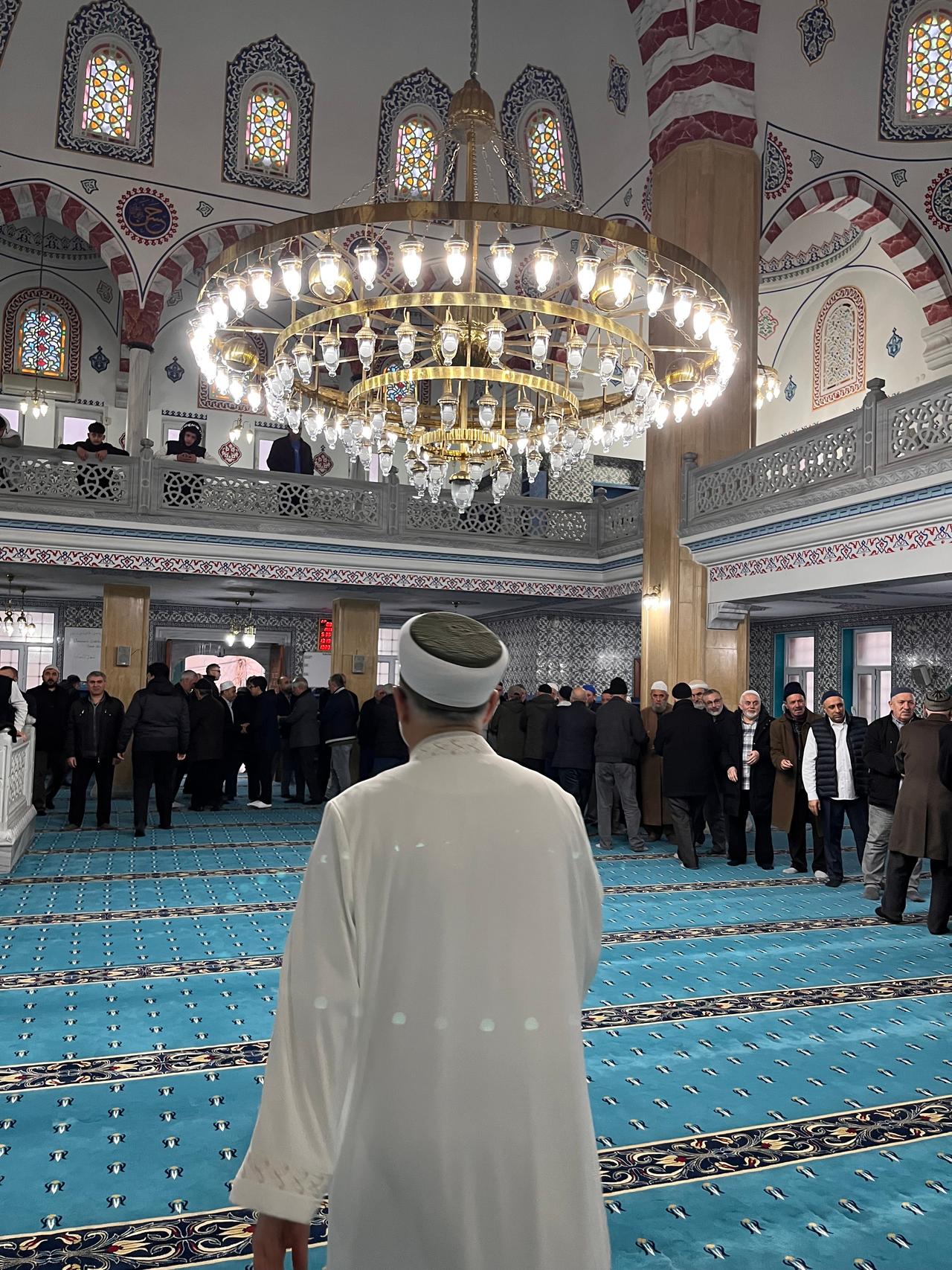 Aynı Kubbe Altında Büyük Kucaklaşma